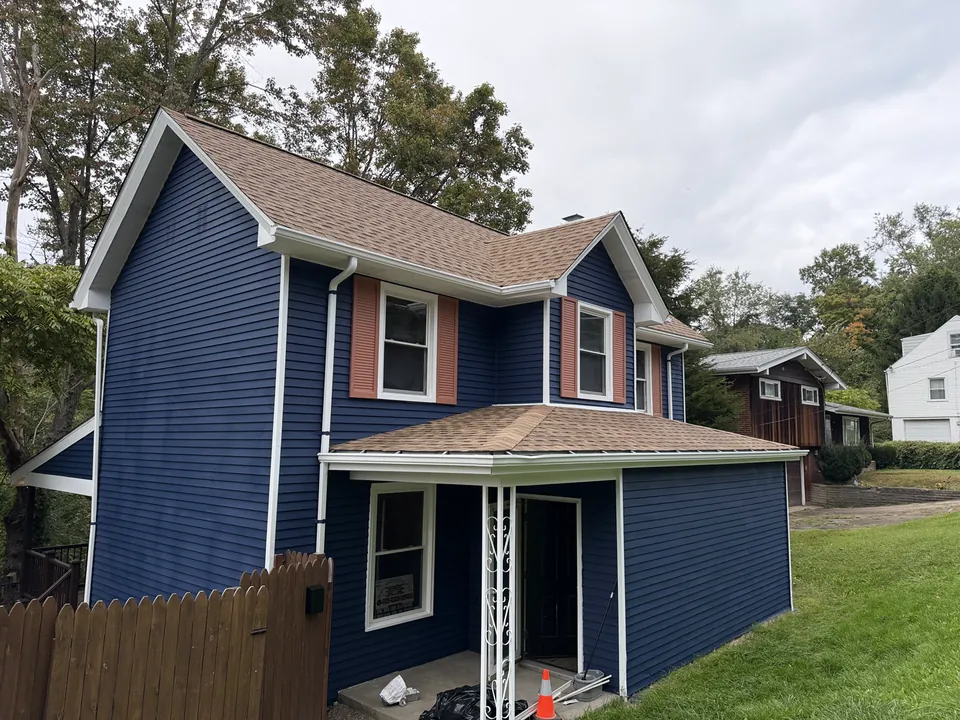 Blue exterior with contrasting trim